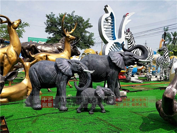 玻璃鋼大象.jpg 玻璃鋼大象.jpg