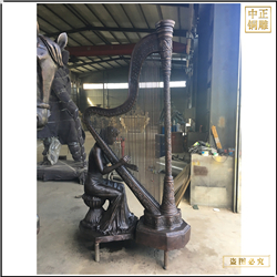 室外美女彈音樂(lè)銅雕塑鑄造 室外美女彈音樂(lè)銅雕塑鑄造