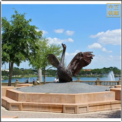 廣場銅天鵝雕塑 廣場銅天鵝雕塑