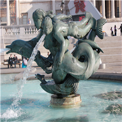 廣場銅噴泉 廣場銅噴泉